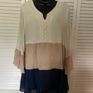 Tiered colored blouse with 3/4 length sleeves